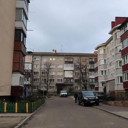2-х комнатная квартира Коростень Экстерьер фото