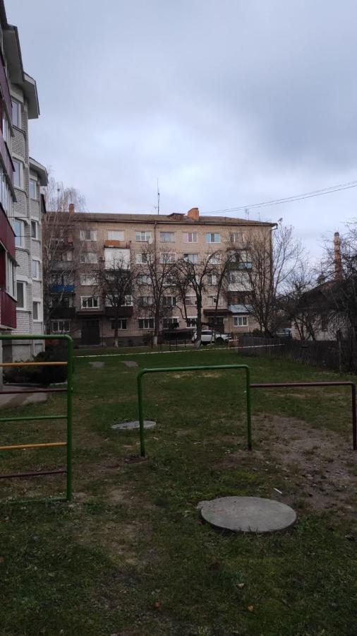 2-х комнатная квартира Коростень Экстерьер фото